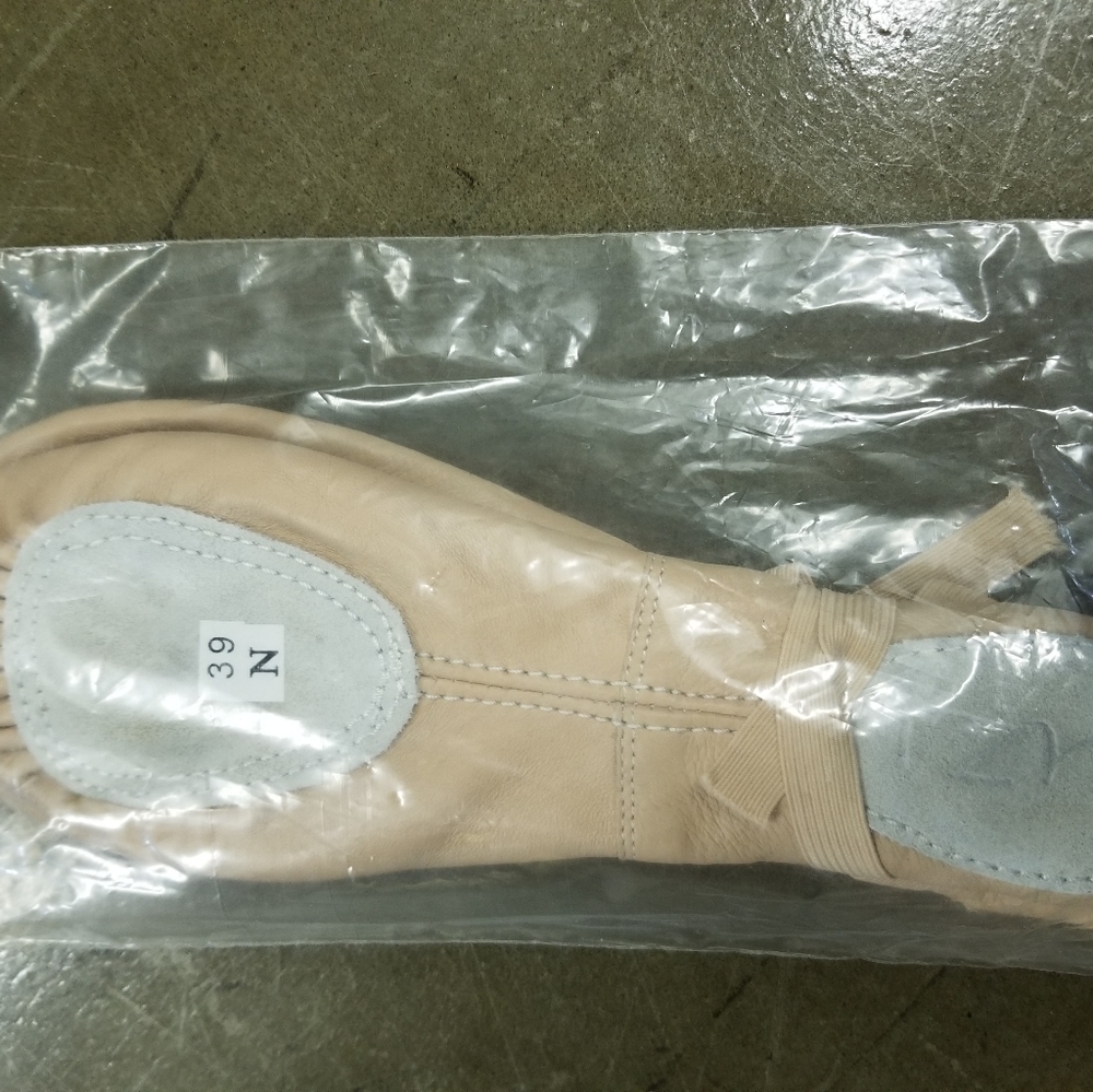 Fuzi leather ballet slippers size Eur 39N